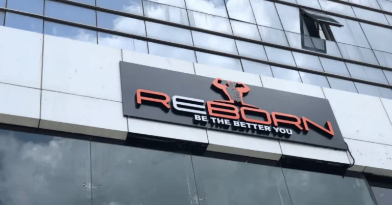 REBORN GYM is visible in this image.