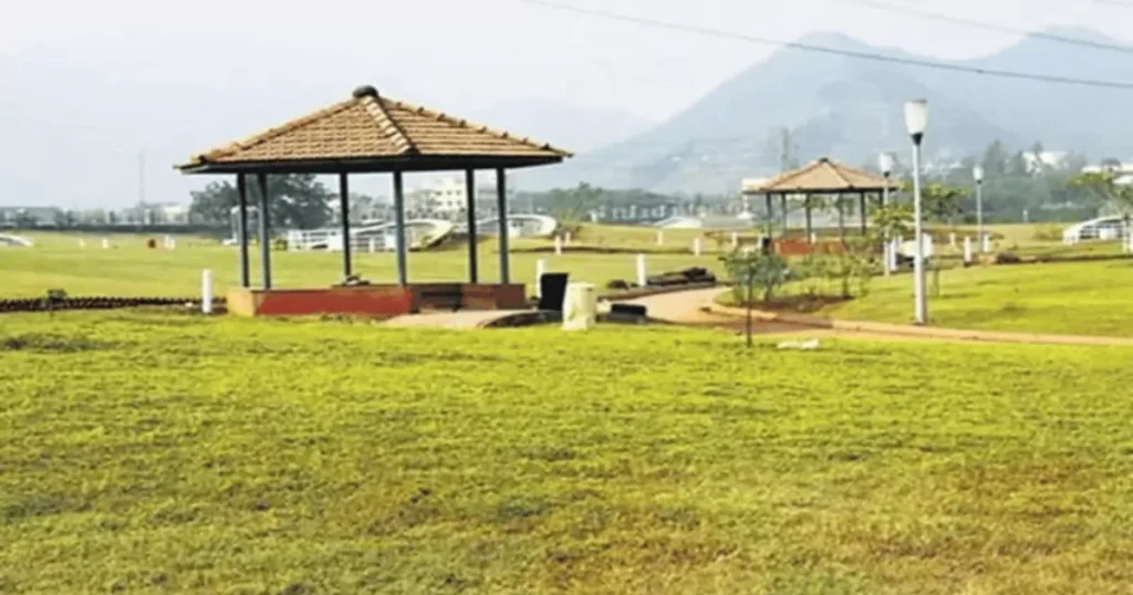 Central Park Kharghar is visible in this image.