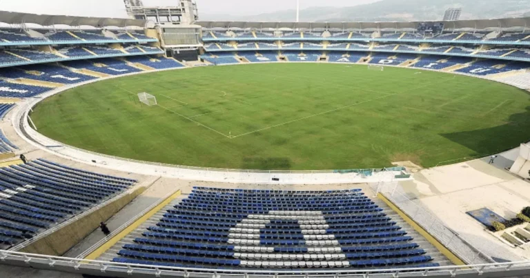 D.Y. Patil Stadium Nerul Navi Mumbai is visible in this image.