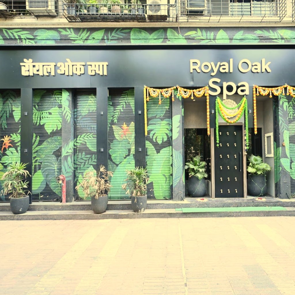 Royal Oak Spa Kharghar Entry