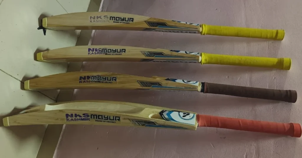 Mauli Sports Wear is visible in this image.