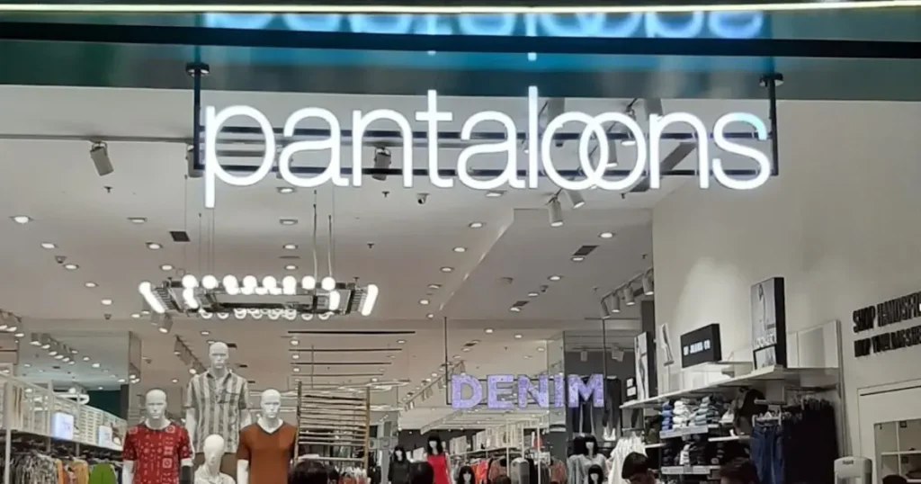 Pantaloons Seawoods is visible in this image