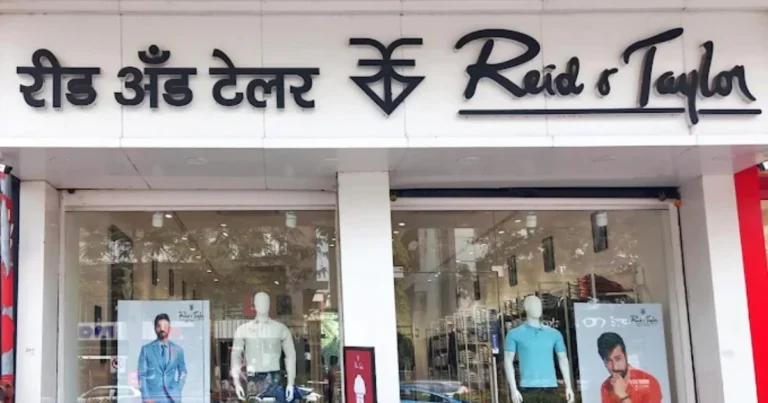 Reid & Taylor Apparel Store is visible in this image.