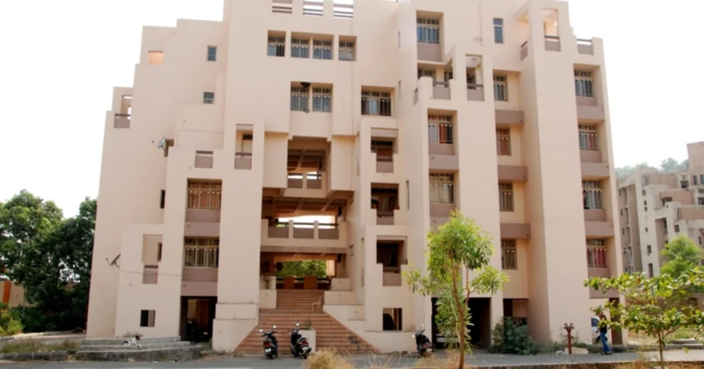 Bharati Vidyapeeth’s Institute of Management & Information Technology (MCA) is visible in this image