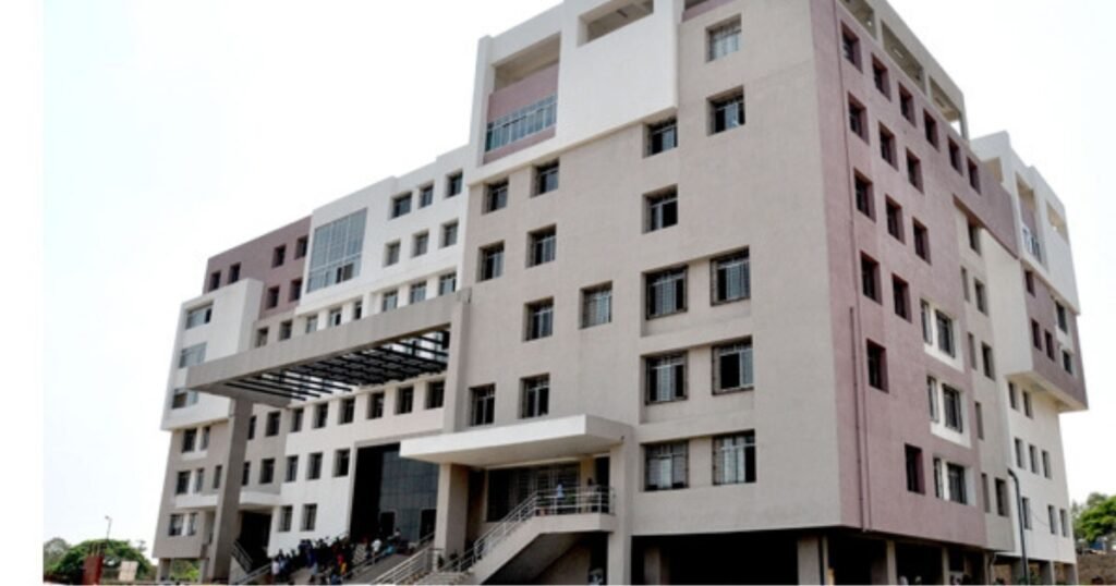 This Image A bout Of Dr D Y Patil College of Law.