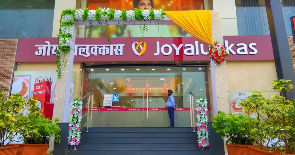 Joyalukkas Jewellery is visible in this image.