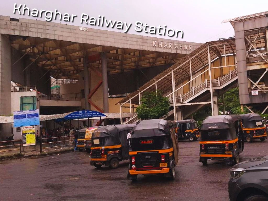 entrance of Kharghar Railway Station with auto stand.