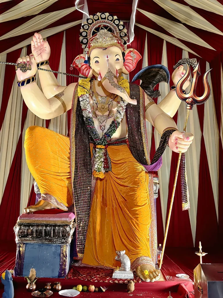 Vashi Cha Gajraj 2025 photo is visible in this image.
