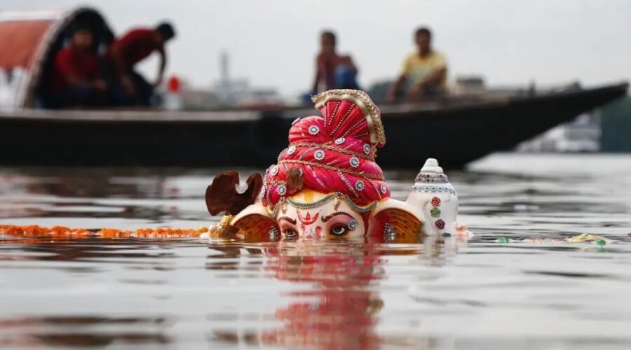 Navi Mumbai bids farewell to Ganpati with 10,000+ immersions on the last day, Mumbai logs over 36,000