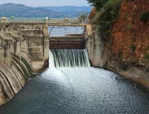 Major water infrastructure projects, like the one planned to address Panvel's supply issues, are critical for the region's future. (Stock photo for illustrative purposes).