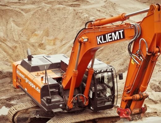 The degradation of the Kharghar Hills is largely due to large-scale excavation. The type of machinery typically used for such projects is shown here for illustrative purposes.