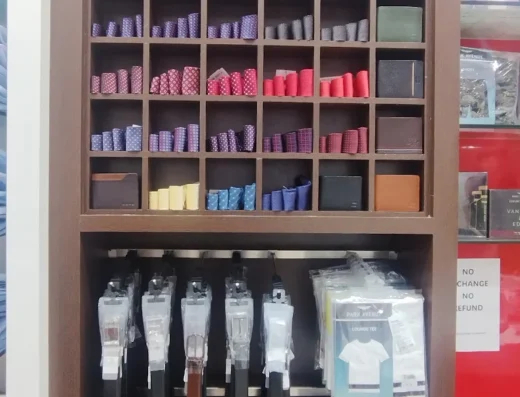 Raymond Sapphire Retails Kalamboli, Navi Mumbai