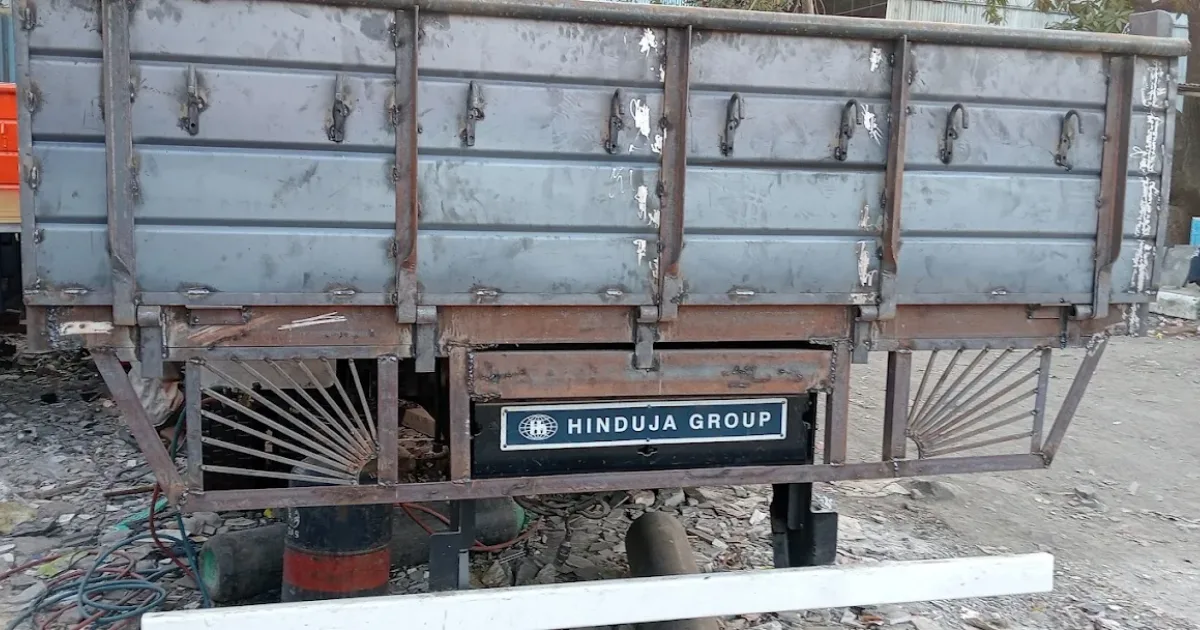 Sunil Vishwakarma motor garage in Kalamboli