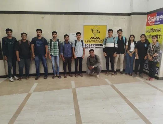 Techbricks Computers in Kharghar is visible in this image