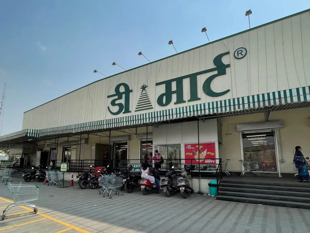 DMART KHARGHAR is visible in this image