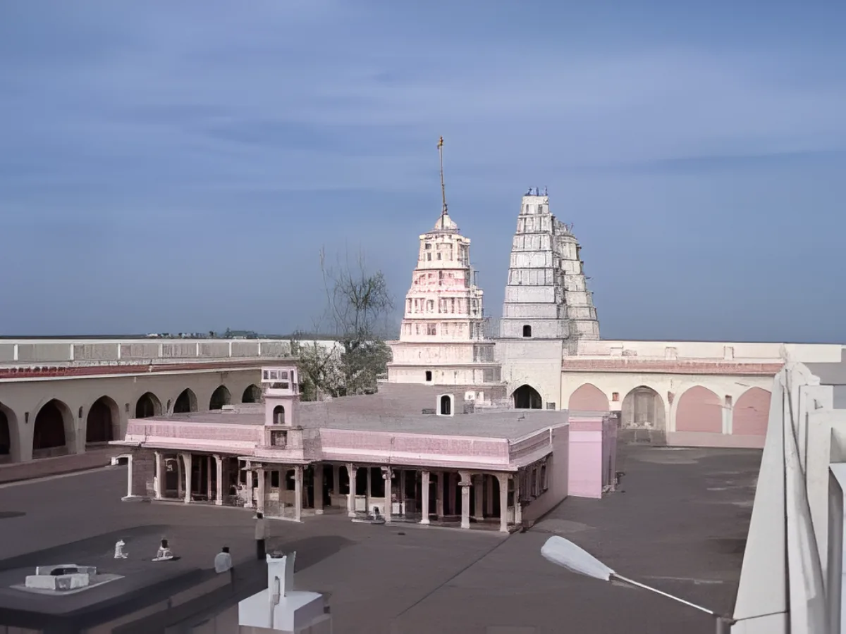 how to reach from karmala solapur to navi mumbai international airport is visible in this image