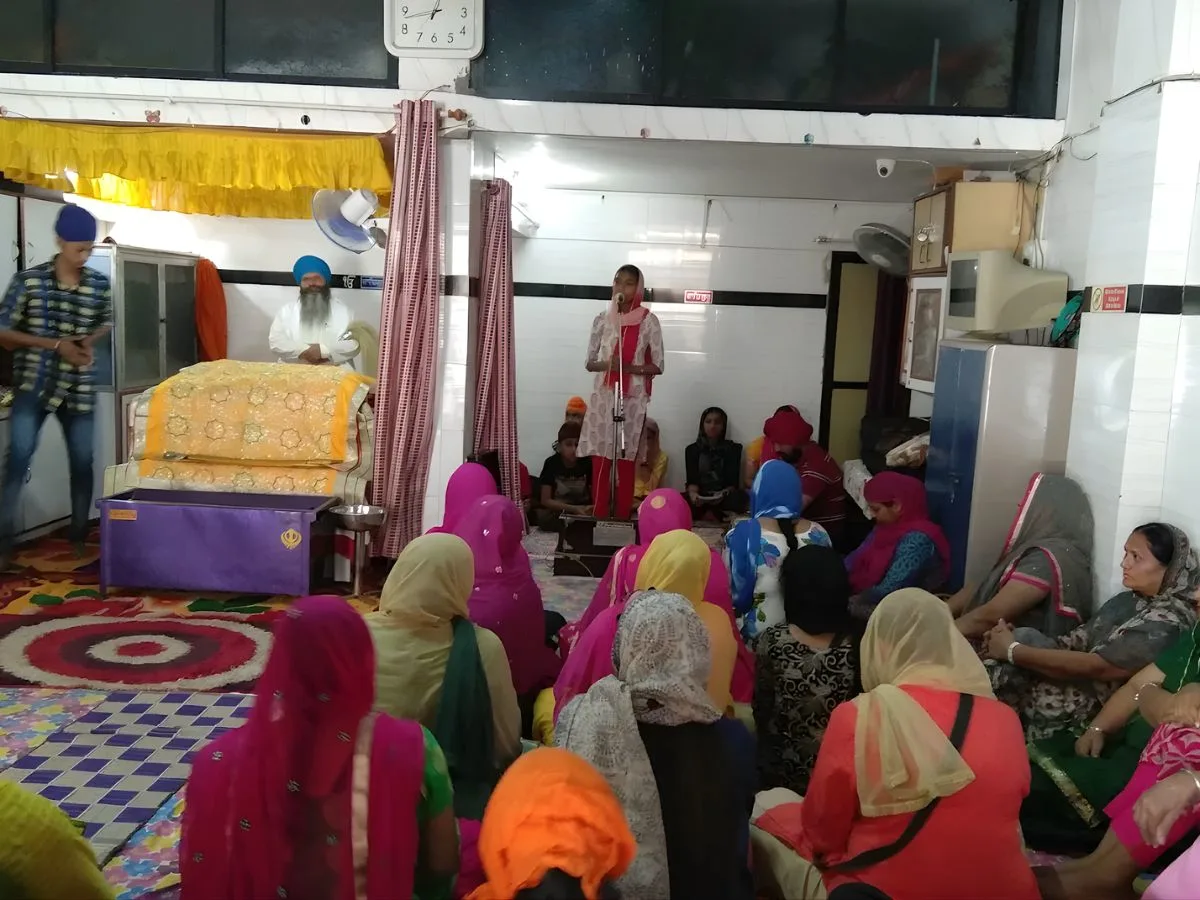 Gurudwara Baba Jorawar visiable in this image