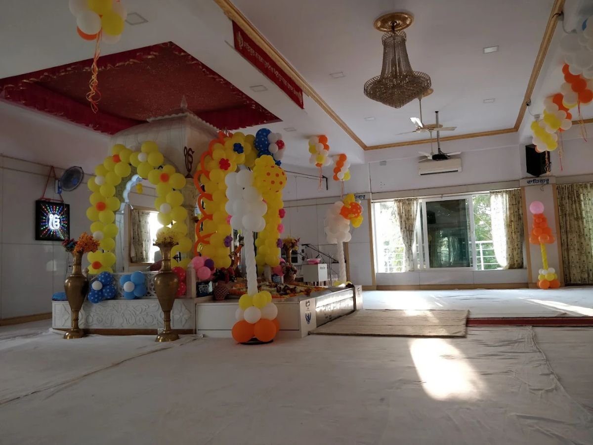 Gurudwara Shri Dasmesh Darbar Kopar Khaira is visible in this image