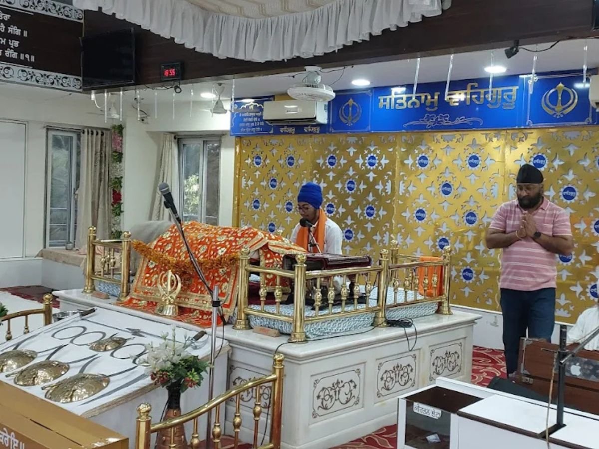 Gurudwara Sri Guru Singh Sabha, Sanpada is visible in this image