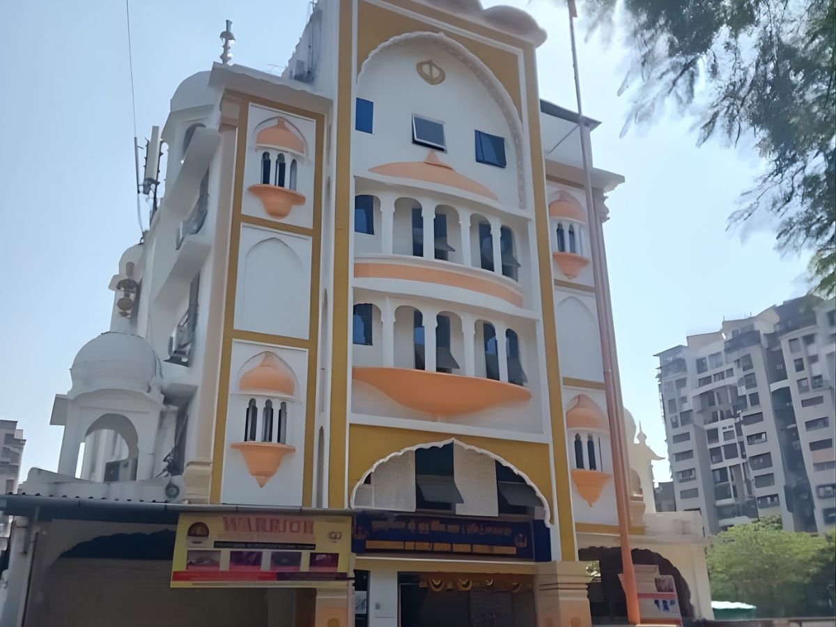 Gurudwara Sri Guru Singh Sabha, Sanpada is visible in this image