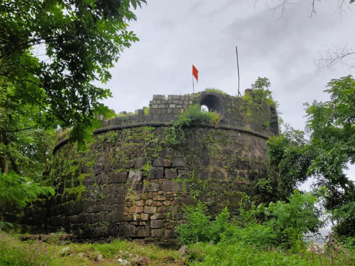 belapur fort navi mumbai 2 is visible in this image
