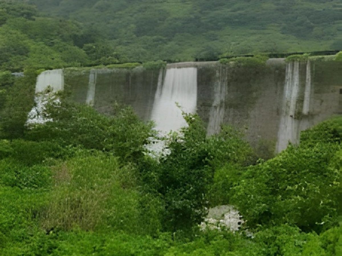 Digha Dam (Airoli) is visible in this image