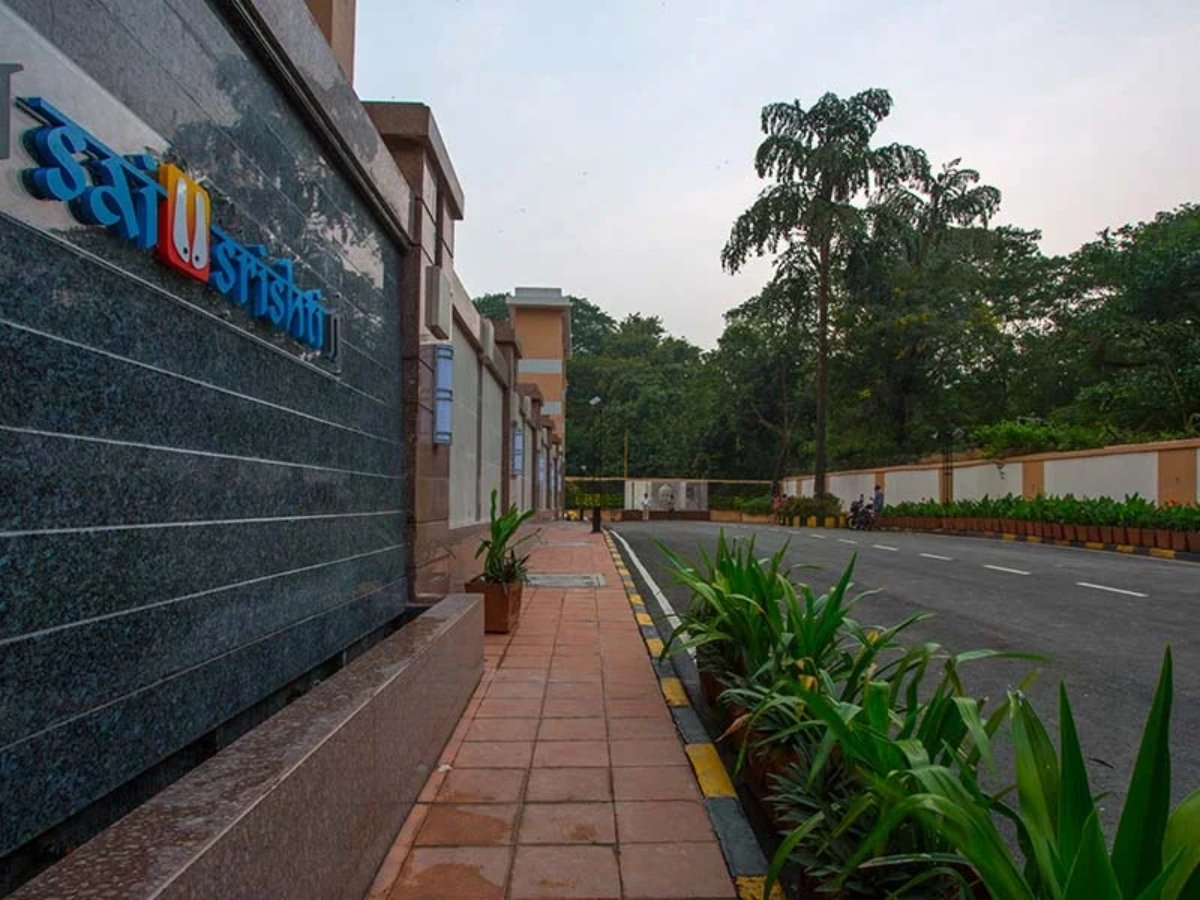 Concrete Builders Vashi Real Estate Agent
