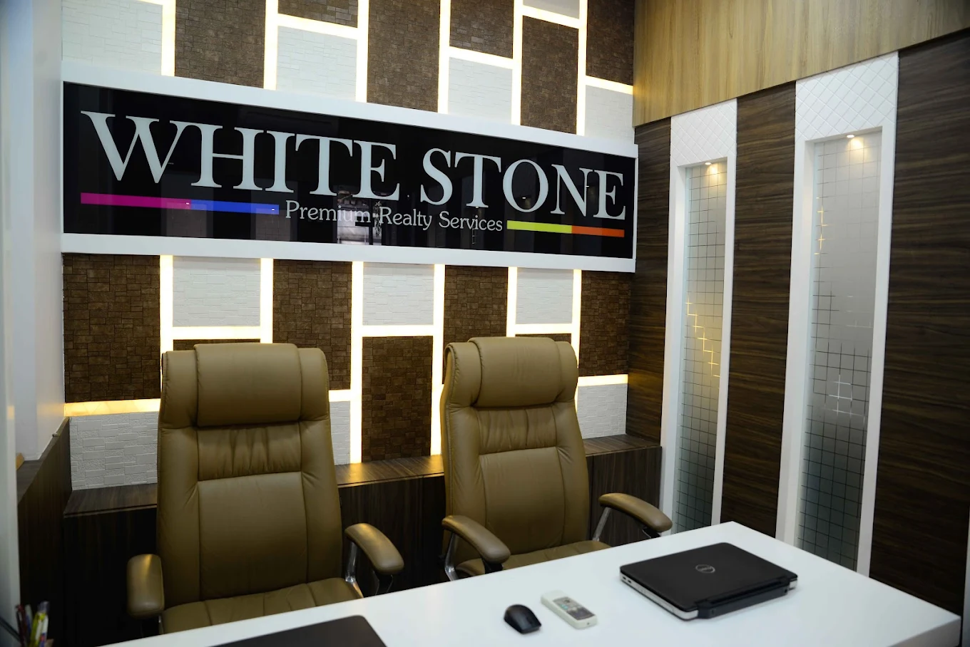 WHITE STONE Airoli